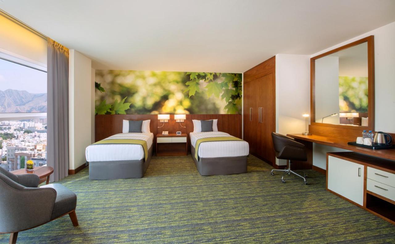 วินด์แฮม การ์เดน มัสกัต อัล คูวัยร์ Hotel ภายนอก รูปภาพ
